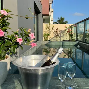 101 Oceanica Apartamento